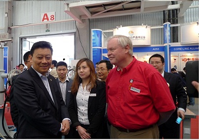 &nbsp;昆山市委书记管爱国先生亲临展会现场指导